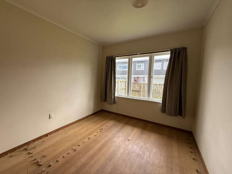 61 Huia Road 10695_5