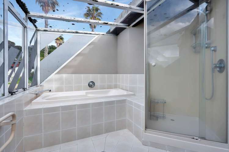 52 The Esplanade Eastern Beach_11