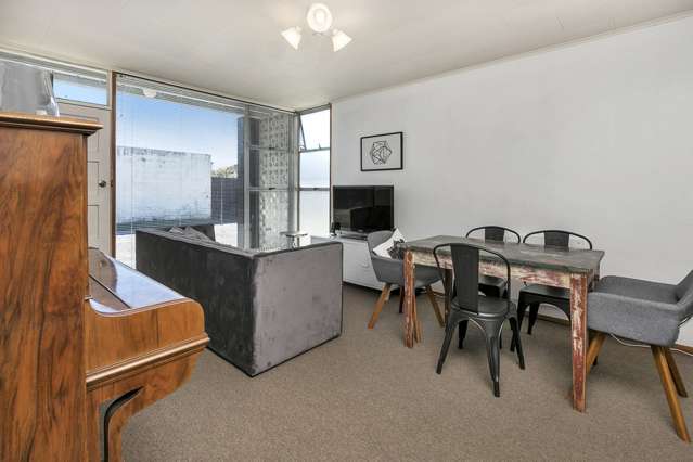 2/132 Onewa Road Northcote_4