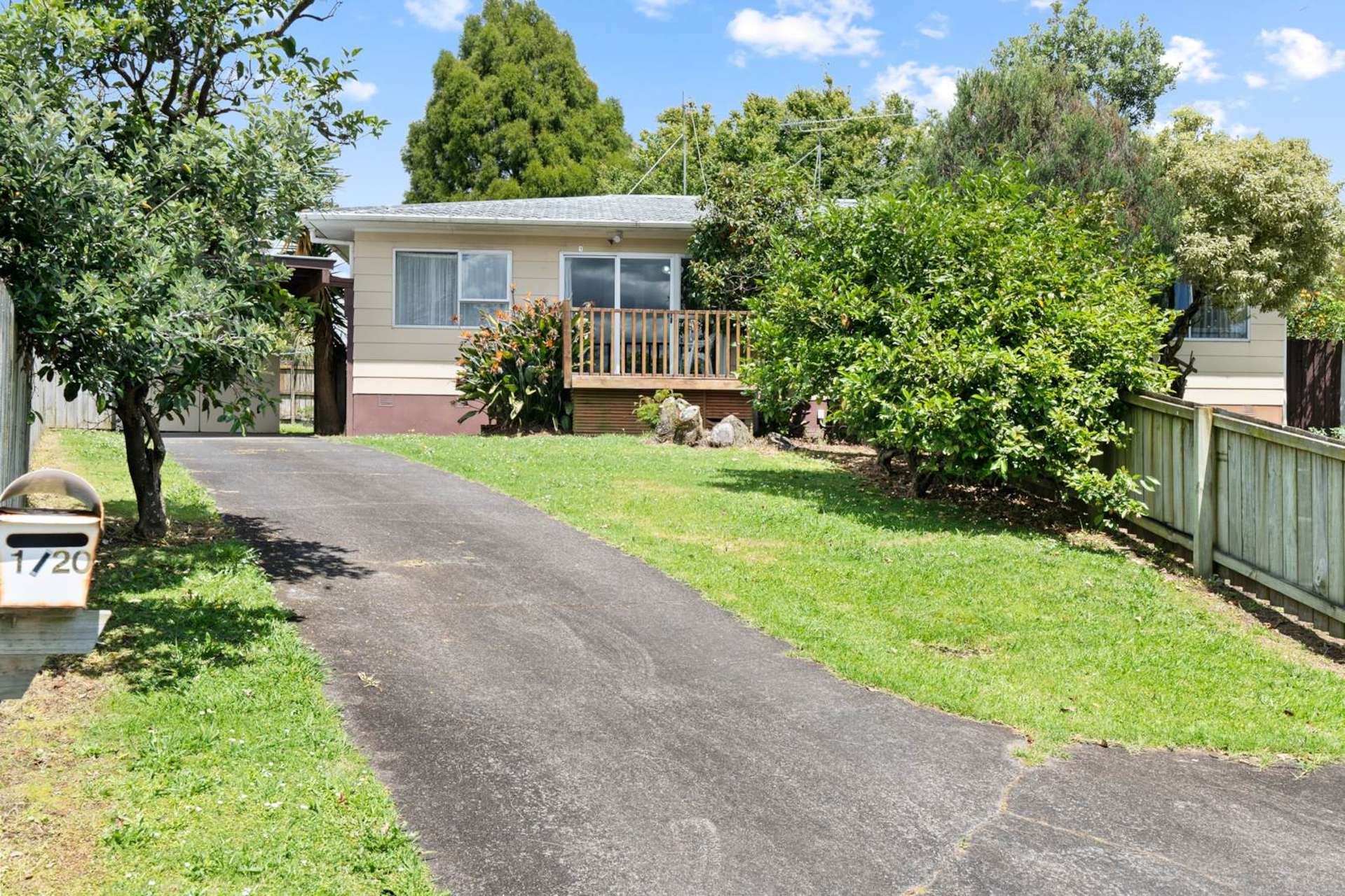 1/20 Challen Close Conifer Grove_0