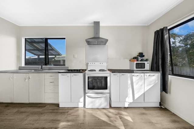 2/60 Cargill Street Papakura_2