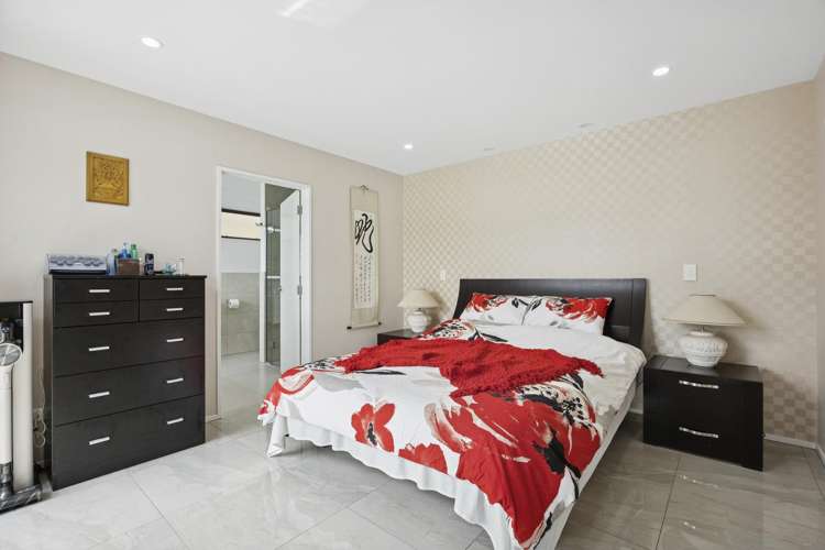 16 Lauder Street Company Bay_13