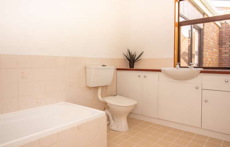 121 Caledonian Road Westport_6