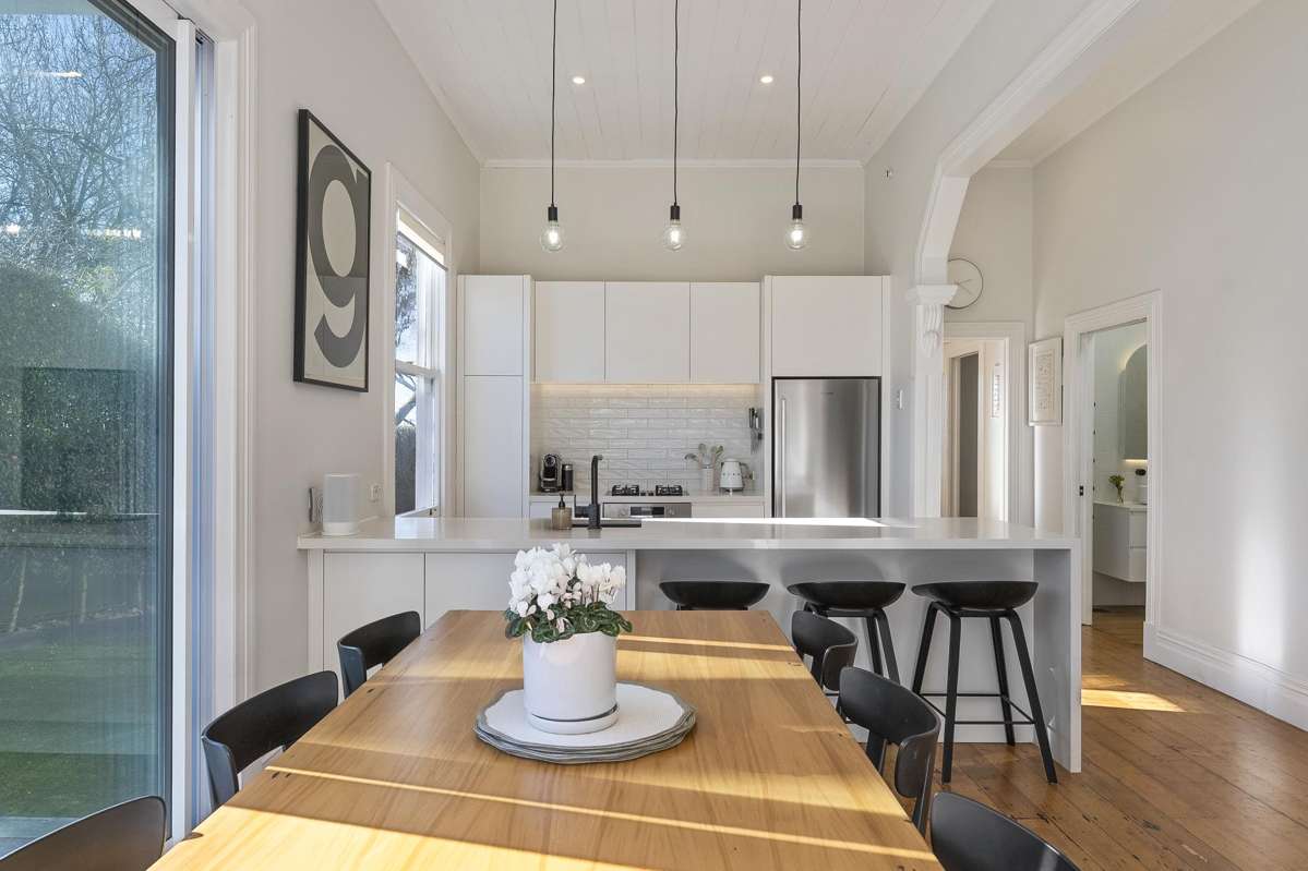 1 Surrey Crescent_2