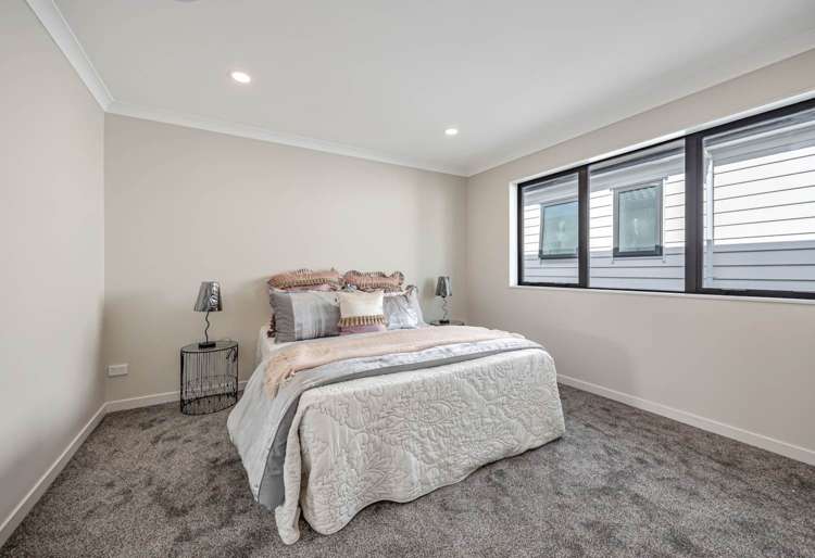 25 Knockanara Drive Flat Bush_32