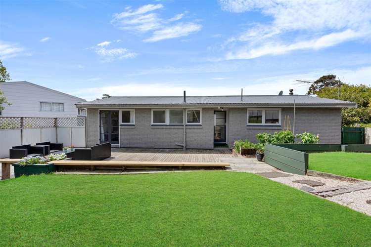 35 Kimber Hall Avenue Mount Roskill_19