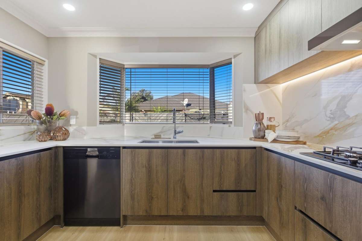 95 RUSSLEY DRIVE_5