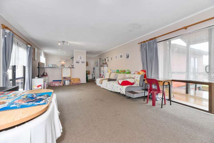 1/15 Seaglen Place Botany Downs_5