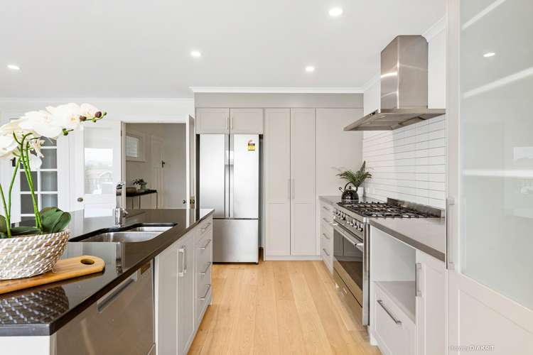 85 Grant Road Thorndon_5