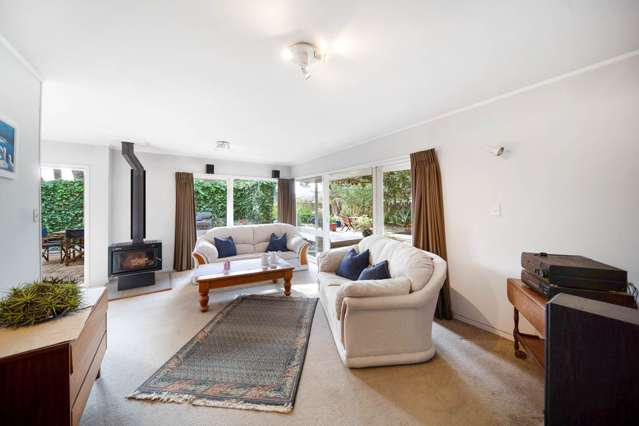 46 Meadway Sunnyhills_3