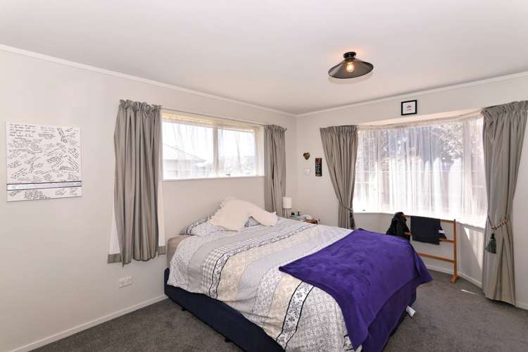 11 Maple Crescent Richmond_12