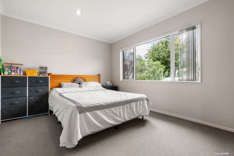 684 Beach Road Browns Bay_14