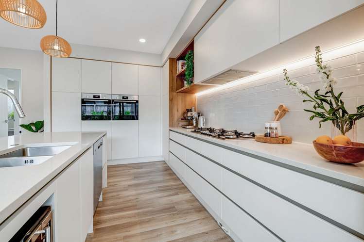 13 Surf View Crescent Red Beach_7