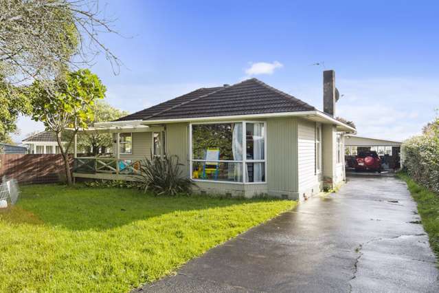 7 Essex Street Te Atatu South_1