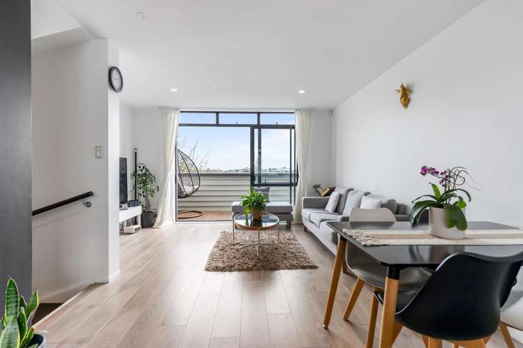 127E Queens Road Panmure_11