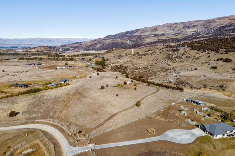 41 Totara Place Queensberry_12