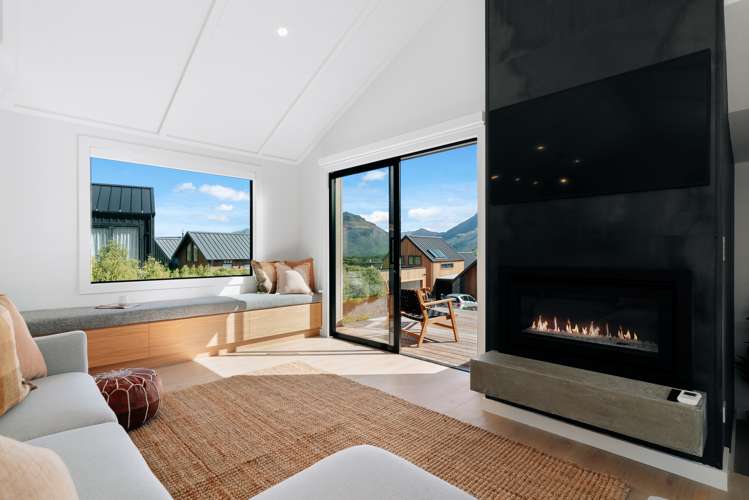 19 Falconer Rise Jacks Point_9