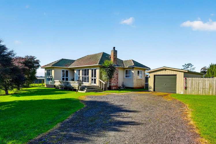 251, 256, 265 Glenbrook Beach Road Glenbrook_30