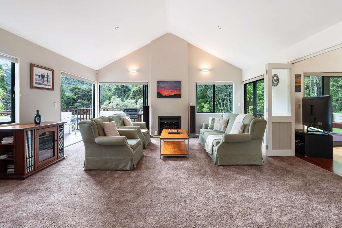 18 Daldys Bush Lane_4