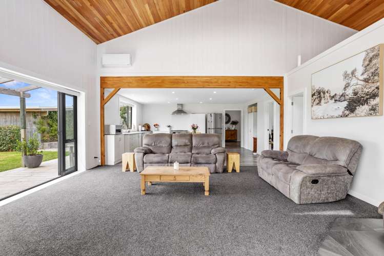 136 Annett Road Kumeu_13