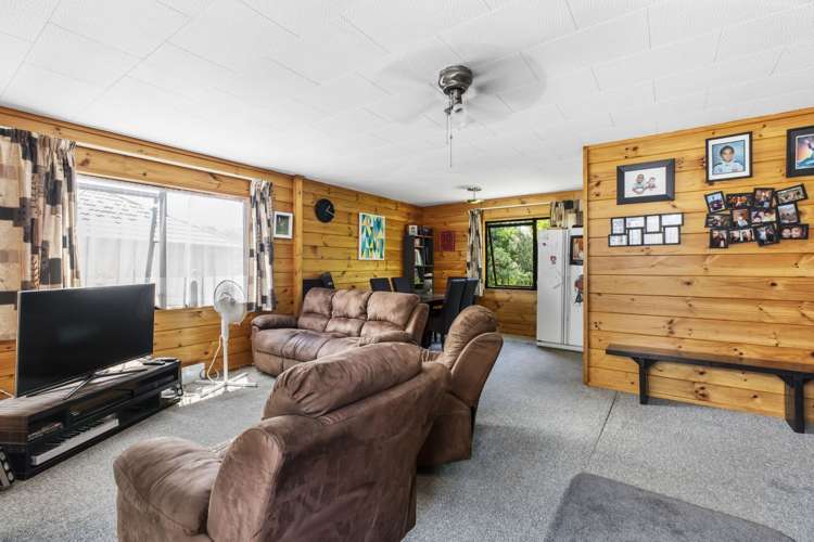 1/18 Neil Avenue Te Atatu Peninsula_2