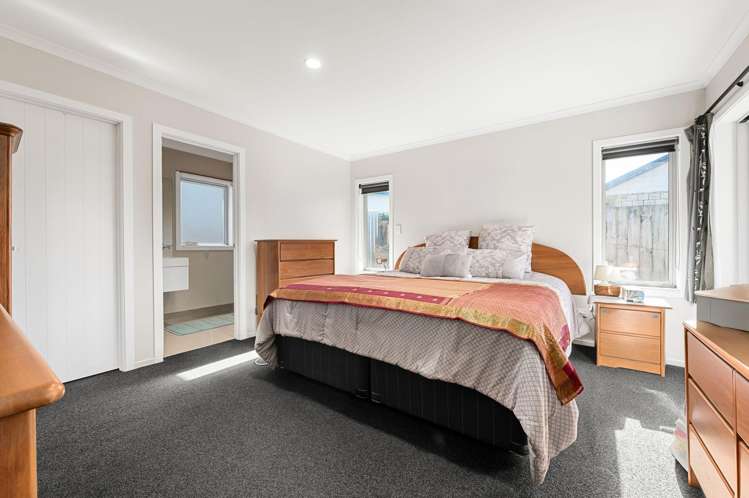 9A + 9B Foxbury Court Rototuna North_6