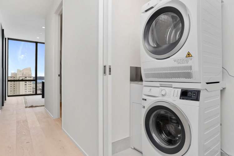 3401/10 Commerce Street City Centre_19