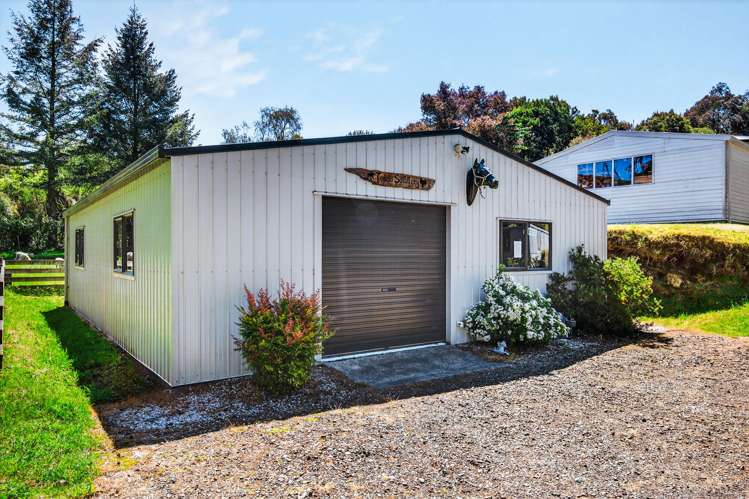 273 Mapara Road Acacia Bay_26