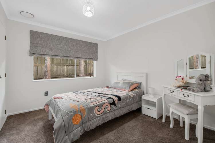 13 Sandpiper Grove Unsworth Heights_12