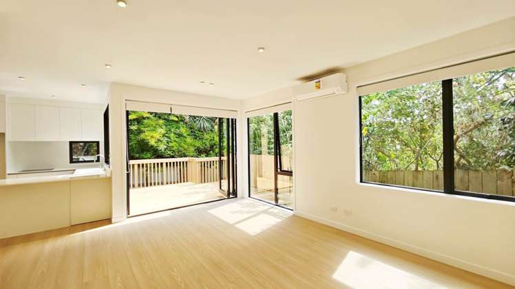 21D Gordon Avenue Forrest Hill_2