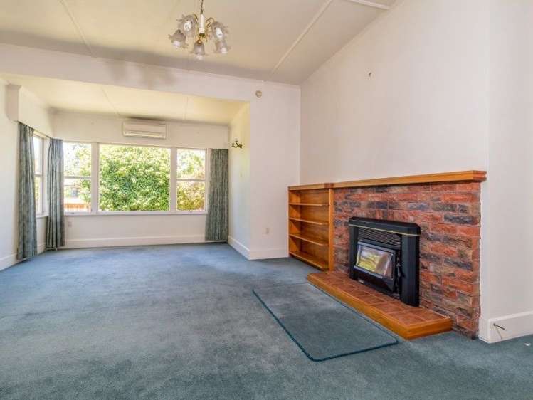 568 Lyndhurst Road Frimley_3