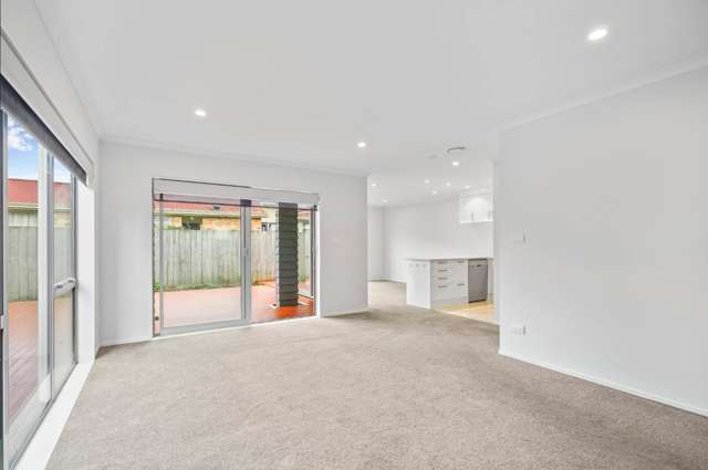 2/13 Crosher Place 1146_4