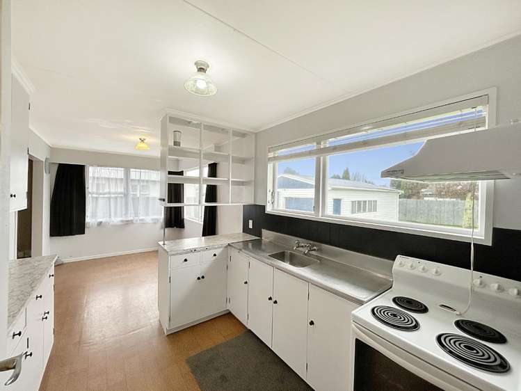 31 Abraham Crescent 10929_3