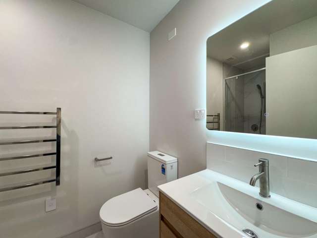 8/6 James Street Bayview_4