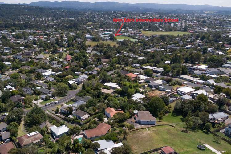 16 Derwent Crescent Titirangi_17