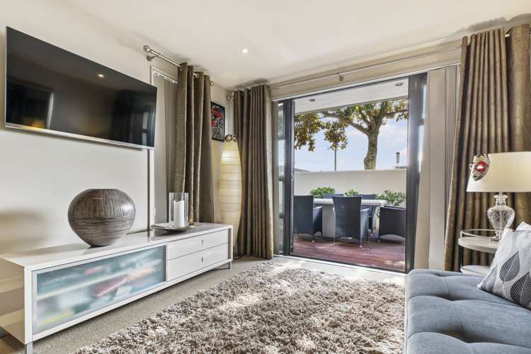 39/8 Landscape Road Papatoetoe_1