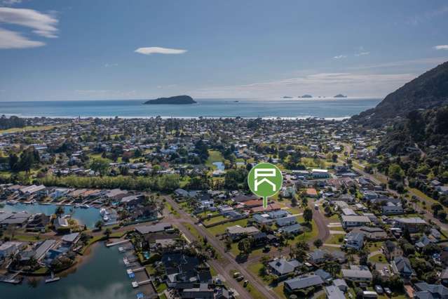 109 The Yardarm Pauanui_4