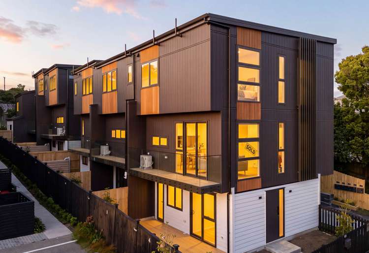 Lot 2/7 Orton Street Glenfield_24