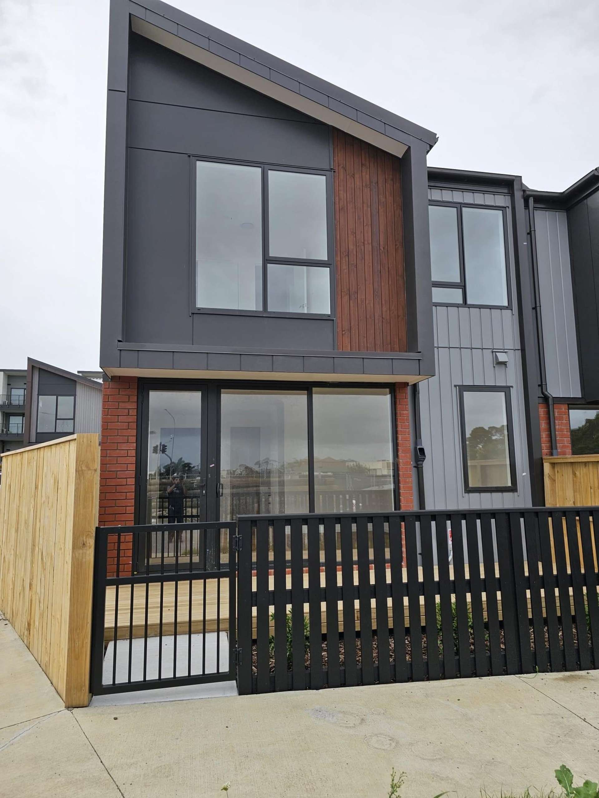  4 Waipuhinui Way Wiri_0