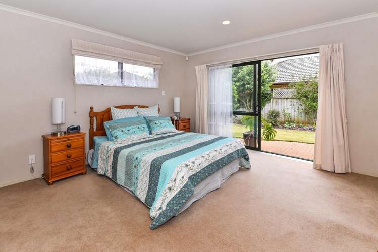 6 Aberdeen Crescent Wattle Downs_16