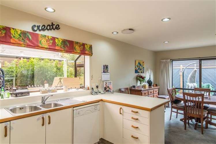 59 Helston Road Paparangi_2