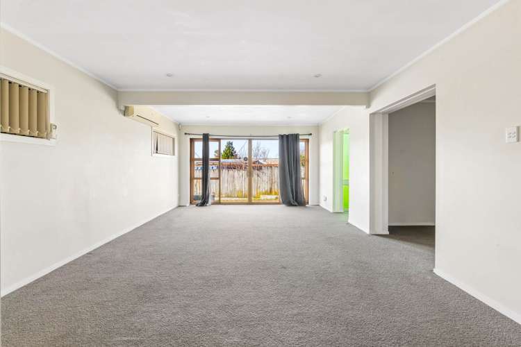 63 Ray Small Drive Papakura_8