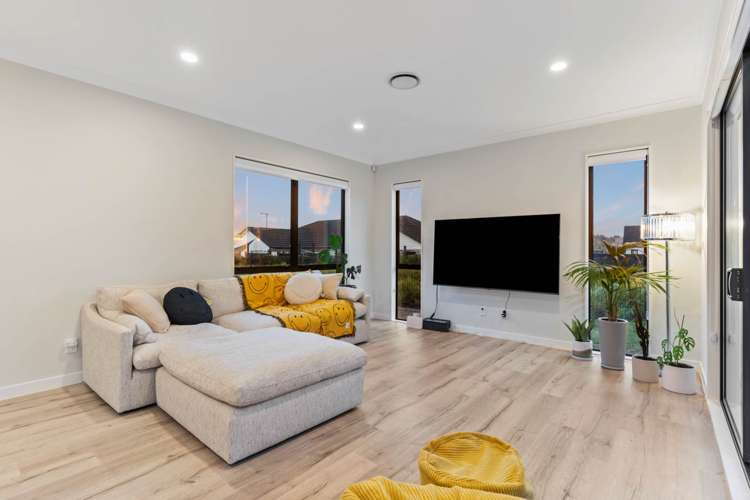 51 Siren Street Wainui_16