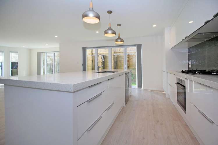 239a Beach Haven Road Birkdale_10