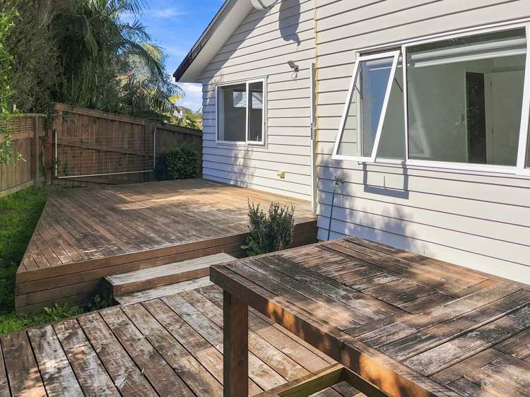 253 Alec Craig Way Gulf Harbour_11