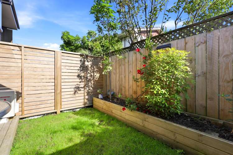 8/35 Centreway Road Orewa_15