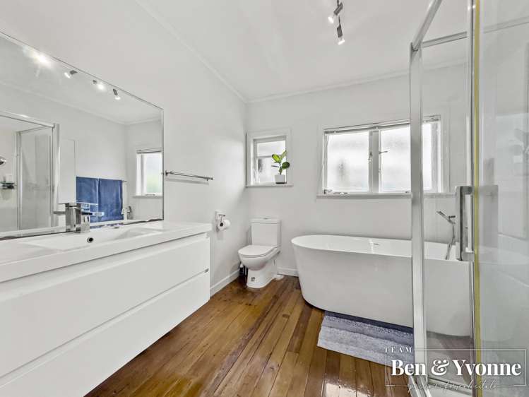 37a Coral Crescent Panmure_11