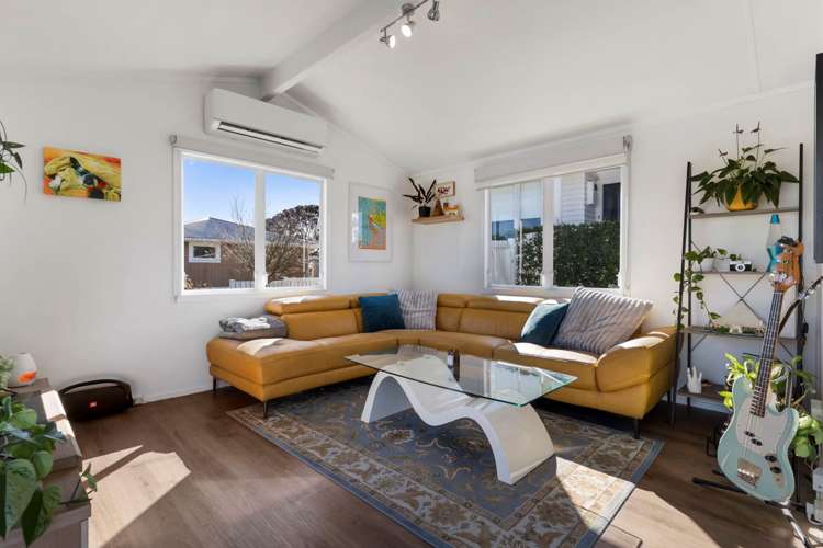 2/15 Adriatic Avenue_5