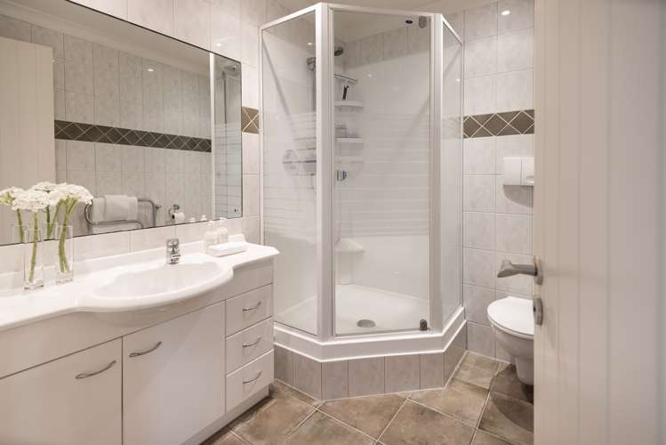 70 Bramley Drive Farm Cove_27