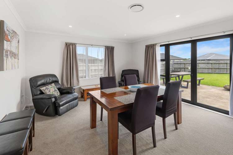 28 Magnolia Crescent Tawhero_4